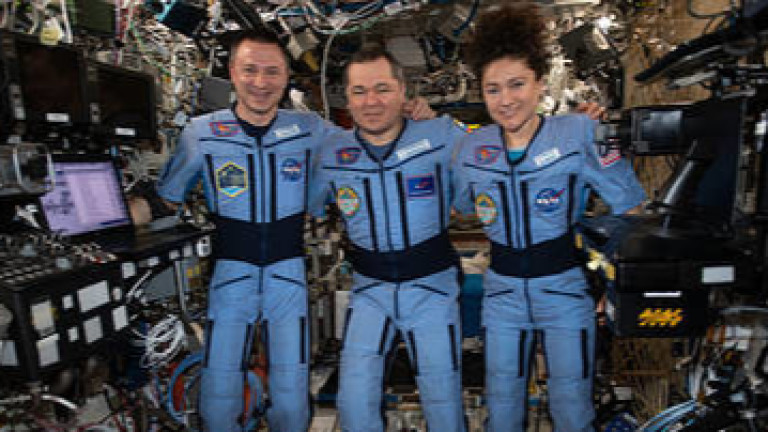 Теч в МКС евакуира екипажа