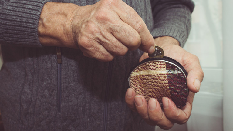 Измамиха пенсионер от Добрич с обещание за европейска пенсия