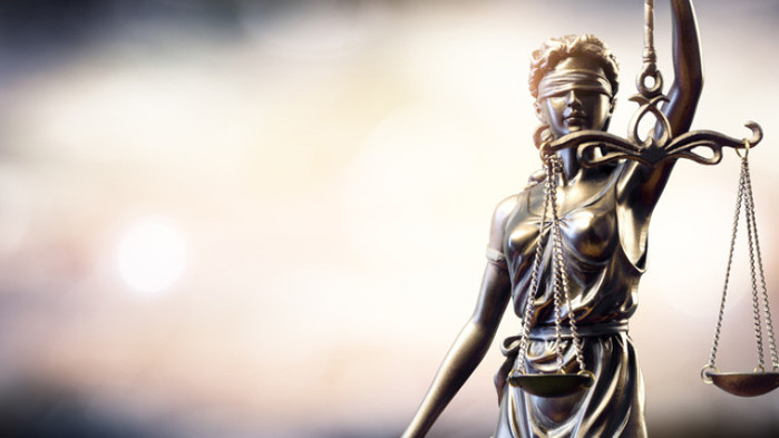 Отмениха паричната гаранция на обвиняемия, потрошил колата пред румънското посолство