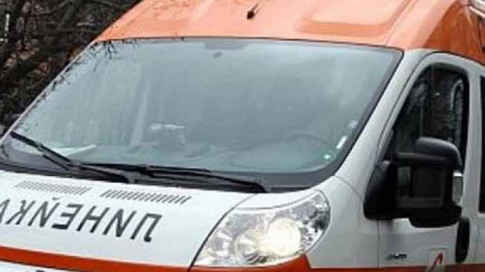 Петима са в болница след катастрофа на разклона за с. Езерово по пътя Варна-Девня