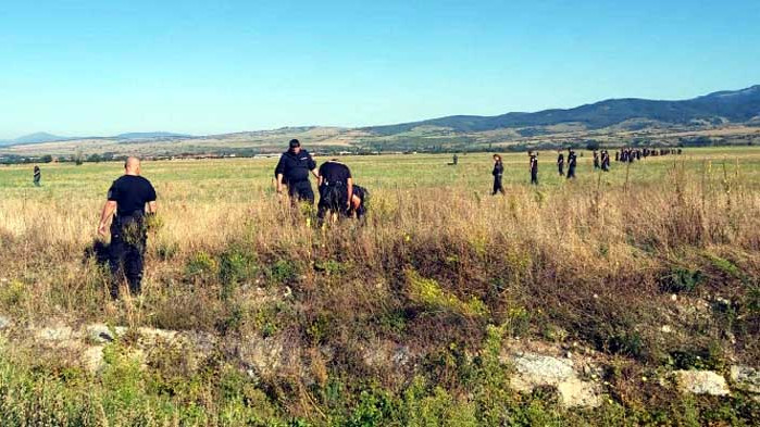 Четири лица са задържани при спецакцията в Дупница