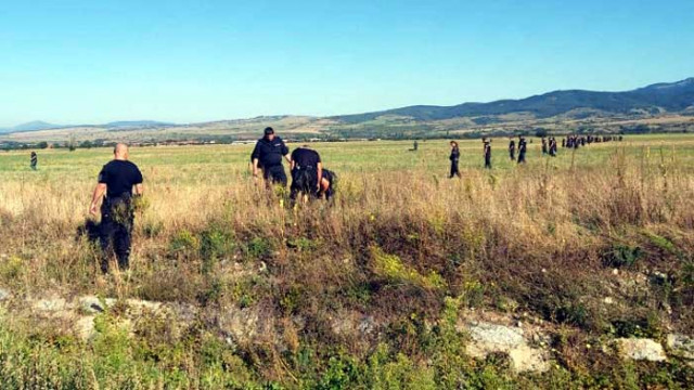 Четири лица са задържани при спецакцията в Дупница