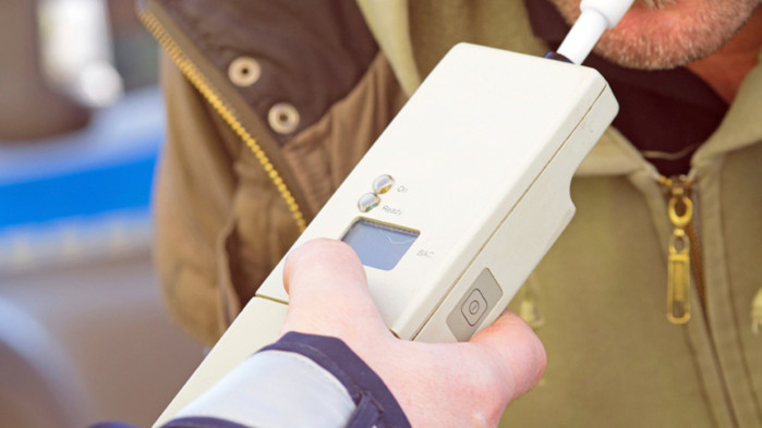 Спипаха трима с алкохол зад волана в Бургаско