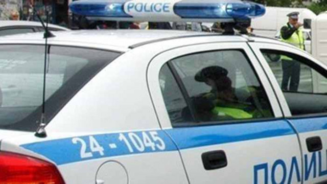 Шестима задържани във "Факултета" при покупко-продажба на наркотик