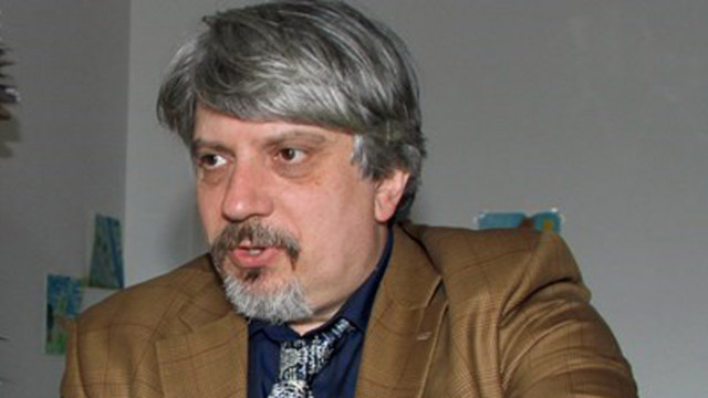 Проф. Николай Витанова: Топлото и сухо време е смъртоносната комбинация за вируса