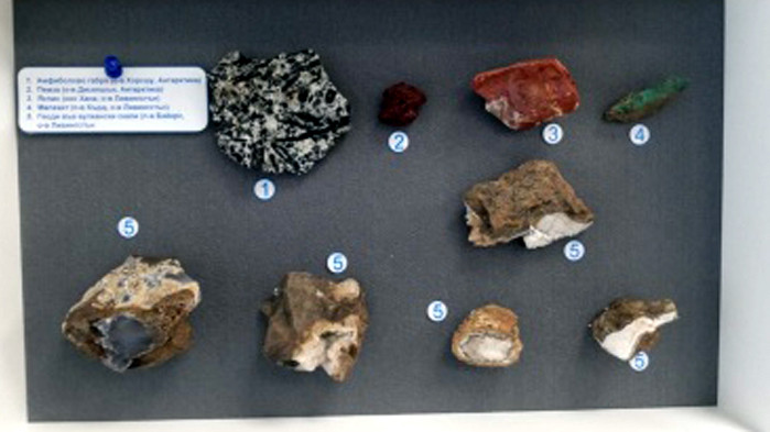 Христо Пимпирев представи изложба, разказваща геоложката история на Ледения континент