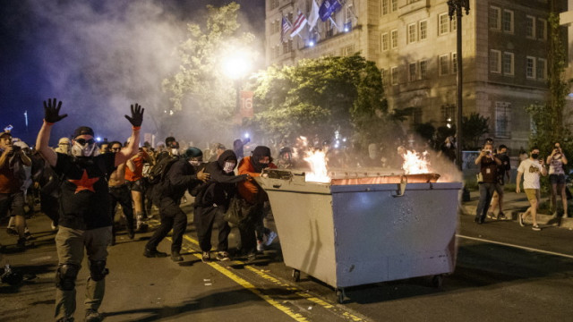 Бели расисти, Сорос, Русия и крайнолеви обвинявани за протестите в САЩ