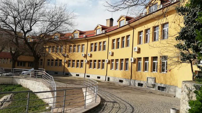 В АМТИИ 3-ма кандидат-студенти се явиха за 1 място на предварителните изпити