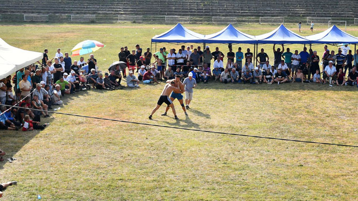 Спортният клуб по борба "Осман Дуралиев" в Исперих, набира нови попълнения