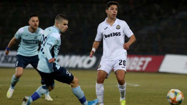 Tалант на Славия пред трансфер в Манчестър Юнайтед!