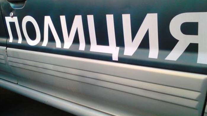 Румънски тир се заби в къща във варненско село