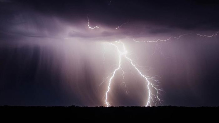 Мълния уби 7-годишно дете в Русия