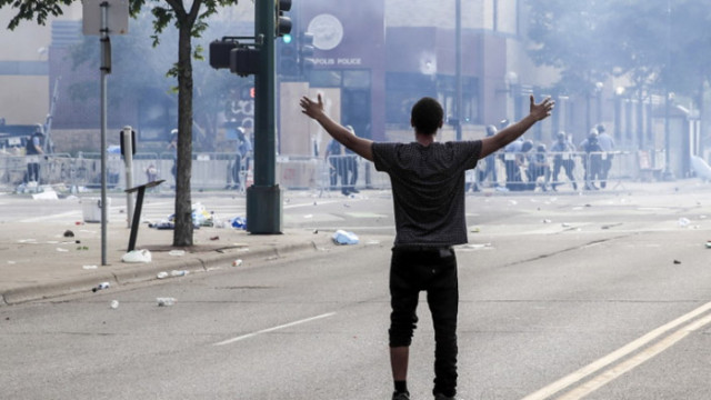 1 убит и 11 простреляни в Минеаполис (ВИДЕО)