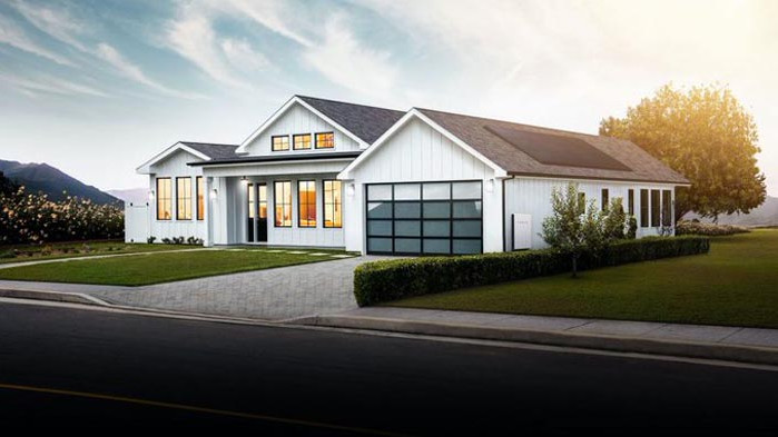 Tesla, соларните панели Tesla Solar, подобренията по тях и по-ниската им цена