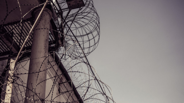 Опандизиха шестима рецидивисти, задигнали машини за 33000 лева във фабрика в Сливен