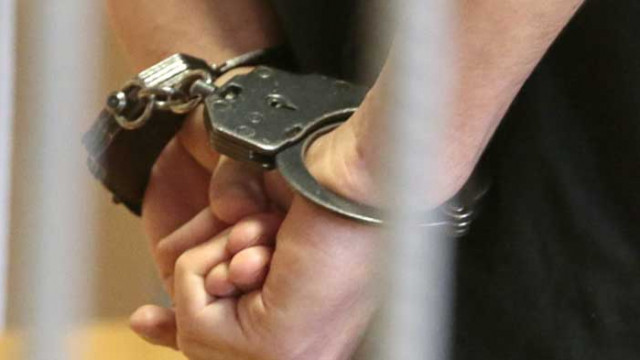 Оставиха в ареста 44-годишния рецидивист, заснел порнографски материали с 15-годишна