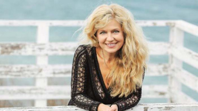 Мадлен Алгафари: Ако бързо научим уроците, бързо ще си отиде и учителят с корона