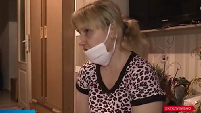 Майката на обвинения в тероризъм: Снимките са само поза