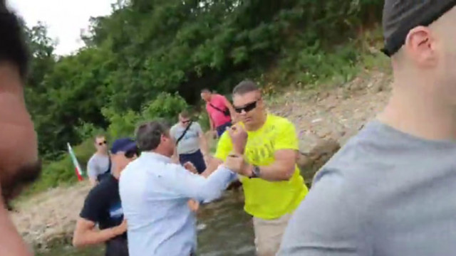 Край „Летния Сарай“: Христо Иванов в сблъсък с охранители заради недостъпен плаж (ВИДЕО)