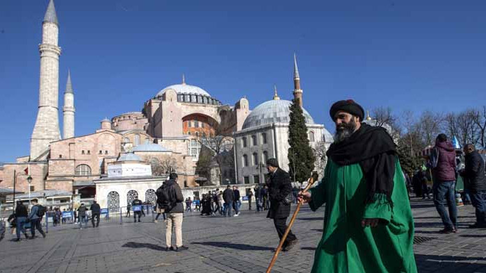 Гръцки евродепутат призова за санкции срещу Турция заради “Св. София”