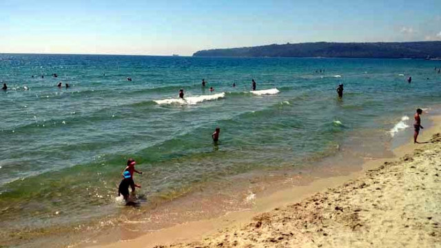 Морската вода във Варна е чиста, няма превишения на нормалните показатели
