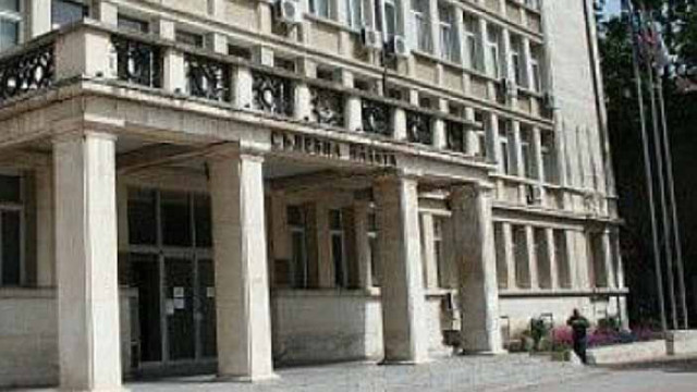 Обвиняем за пране на пари в големи размери, остава в ареста