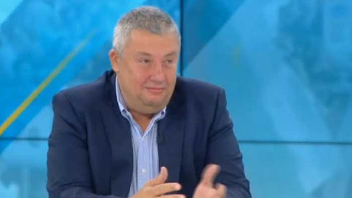 Илия Лазаров: Изходът от сегашната ситуация е смяна на модела чрез ВНС и Нова Конституция