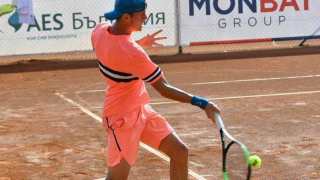 Лазаров с четвърта поредна победа без загубен сет в Белград