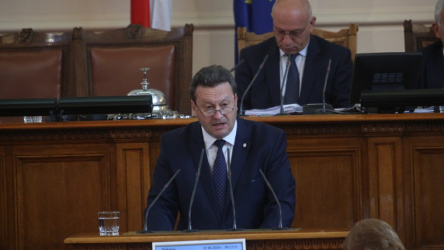 Таско Ерменков : Дори да има машинно гласуване, проблемът е, че хората няма да гласуват