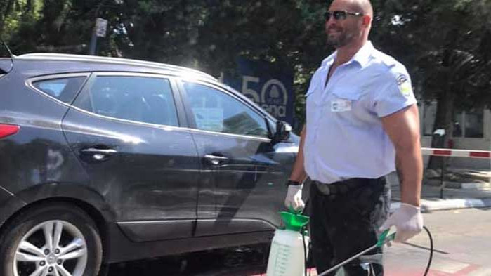 Километрични опашки на входа на Албена