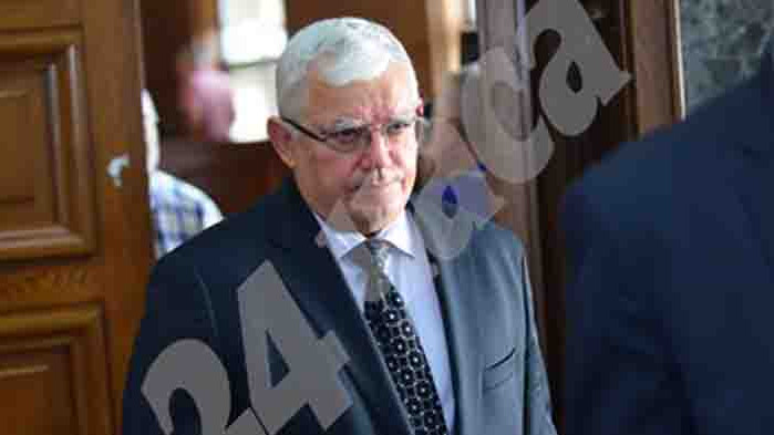 Бившият ректор на МУ-София Ваньо Митев на съд за незаконен прием на чужди студенти