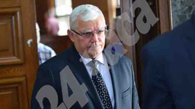 Бившият ректор на МУ-София Ваньо Митев на съд за незаконен прием на чужди студенти