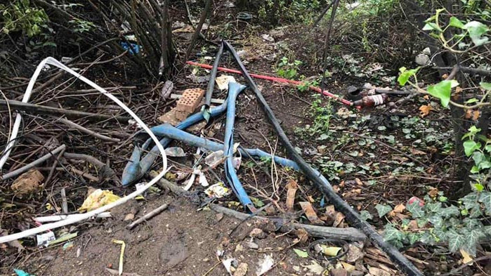 Откраднаха захранващ кабел за осветлението на Аспарухов мост (СНИМКИ)