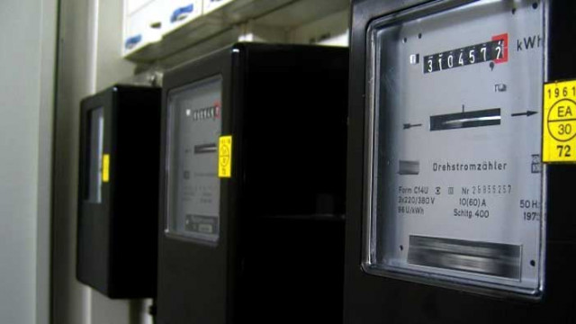 Мъж бе поразен от електричество докато краде ток