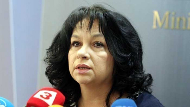Петкова за фалшивите новини: Не сме получавали пари за затварянето на АЕЦ „Козлодуй“