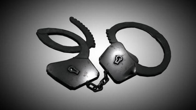 18-годишен в Шумен задигна кола, катастрофира, а после се опита да я продаде