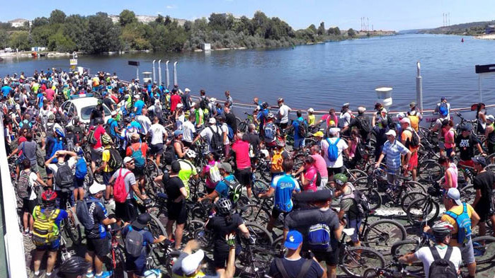 Близо 500 души се включиха във Велообиколката на Варненското езеро тази неделя!