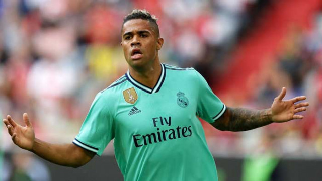 Мариано Диас е с коронавирус, пропуска реванша със Сити