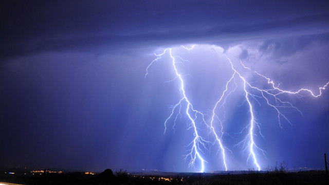 ЕРП Север съветва как да се предпазим при гръмотевични бури