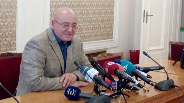 Емил Димитров: Лъжа е, че точим ВЕЦ-ове, за да произвеждаме ток, с протести язовир не се пълни