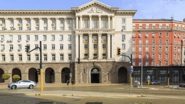 Кабинетът отпусна над 10 млн. лв. за заплати и 9,6 млн. лв. за болниците