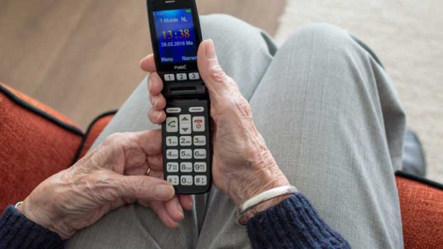 Мъж и 15-годишно момиче са задържани за телефонни измами