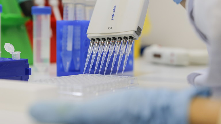 Китай и Русия ще правят съвместни изследвания на ваксината