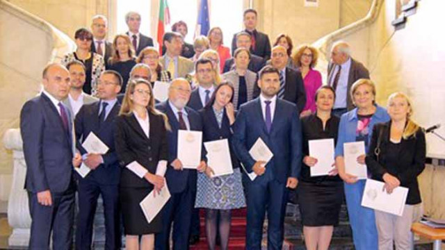 Какви доходи декларираха българските евродепутати пред антикорупционната комисия