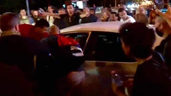 Трима са задържани за нападението на кола с жена и деца при Румънското посолство