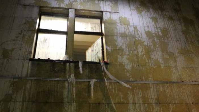 Вандалщина: Протестиращите правиха „омлет“ по сградата на МВР (СНИМКИ)